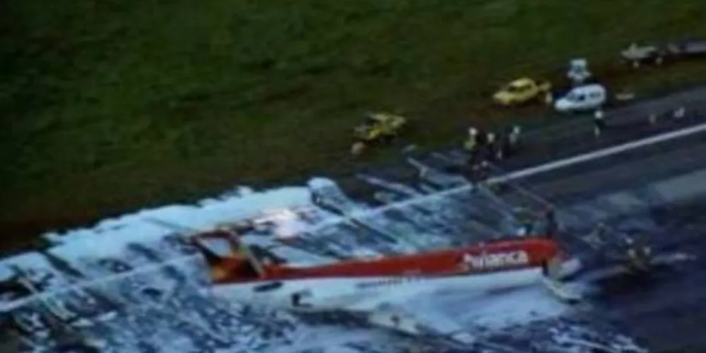 Imagem ilustrativa da imagem Avião faz pouso de emergência em Brasília
