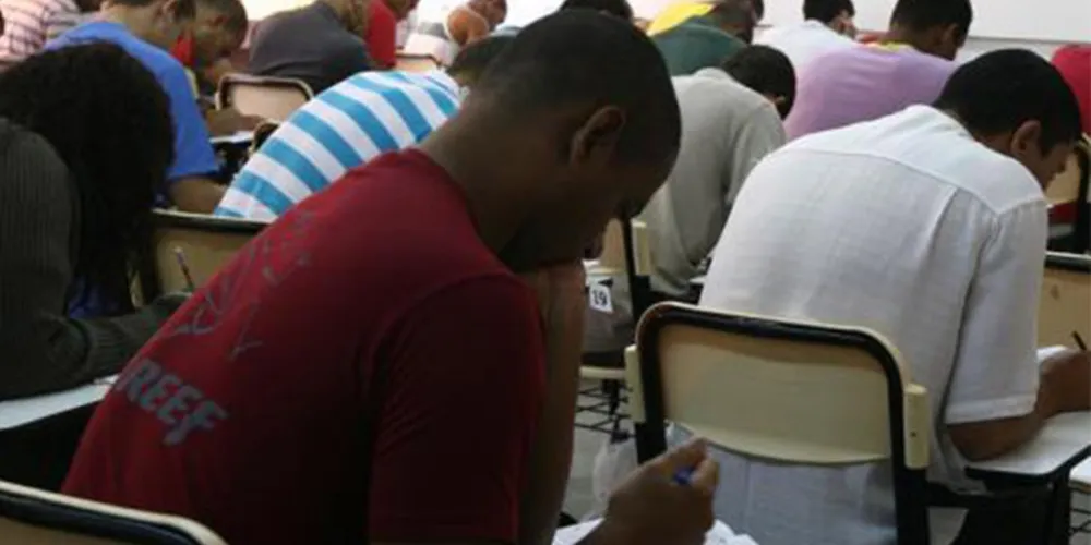 Imagem ilustrativa da imagem Câmara aprova reserva de vagas em concursos para negros