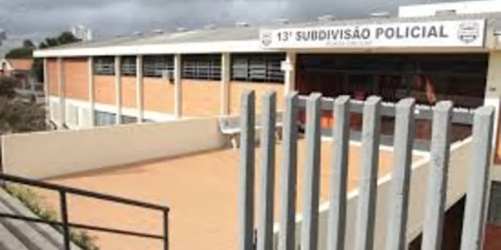 Imagem ilustrativa da imagem Homem tenta incendiar casa e é contido por vizinhança