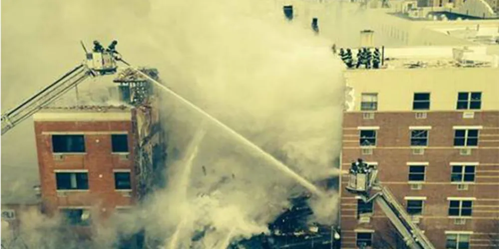 Imagem ilustrativa da imagem Explosão em prédio causa desabamentos em Nova York