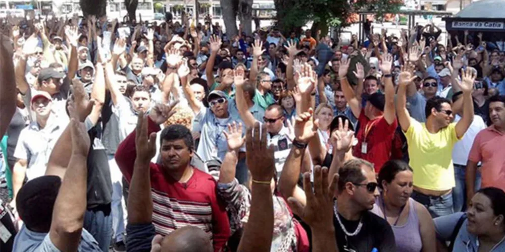 Imagem ilustrativa da imagem Categoria aceita proposta e greve de ônibus chega ao fim