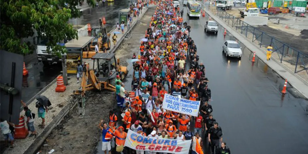 Imagem ilustrativa da imagem Garis mantêm greve e marcam manifestação para hoje