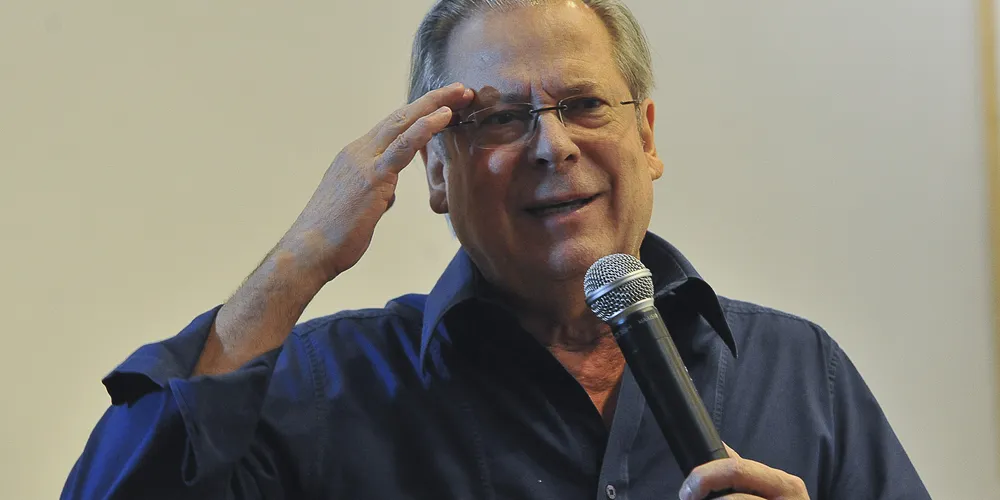 Imagem ilustrativa da imagem Justiça investiga se Dirceu teve visita fora do dia permitido