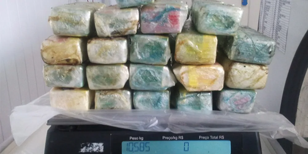 Imagem ilustrativa da imagem Rotam apreende 10 kg de pasta base de cocaína
