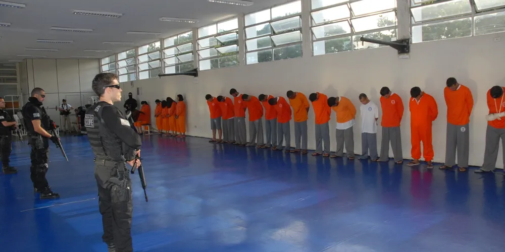 Imagem ilustrativa da imagem Polícia desmonta quadrilha suspeita de roubos a bancos