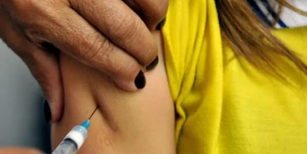 Imagem ilustrativa da imagem Governo garante segurança de vacina contra o HPV