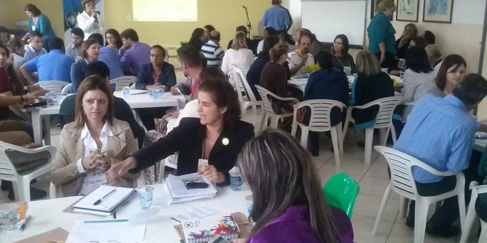 Imagem ilustrativa da imagem IMM e NEP/UEPG discutem educação para a paz em Colombo