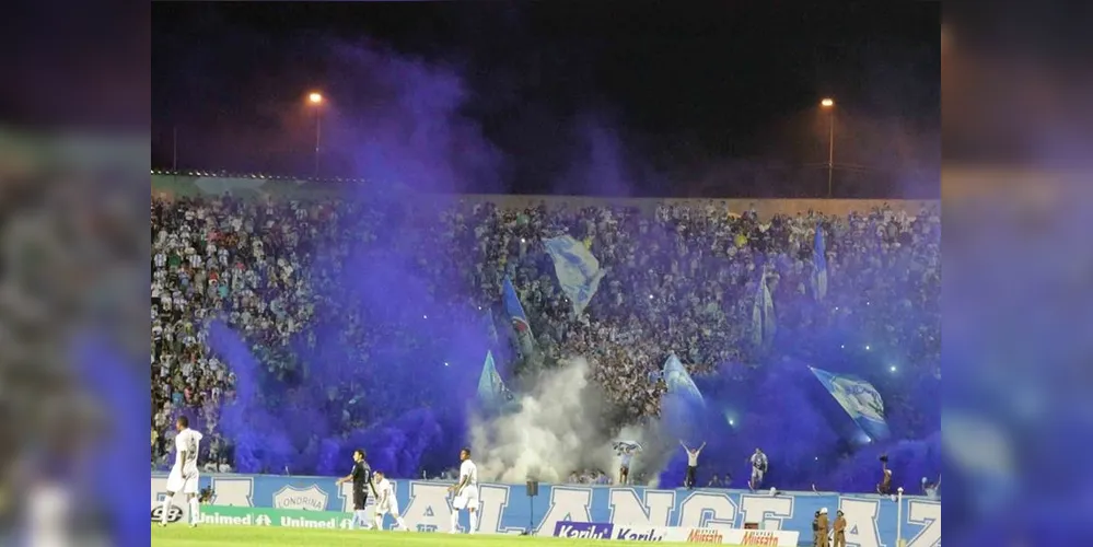 Imagem ilustrativa da imagem Torcedor do Londrina morre ao enfartar após jogo épico