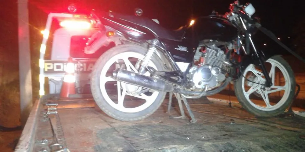 Imagem ilustrativa da imagem Jovem detido por moto roubada diz que tem os documentos