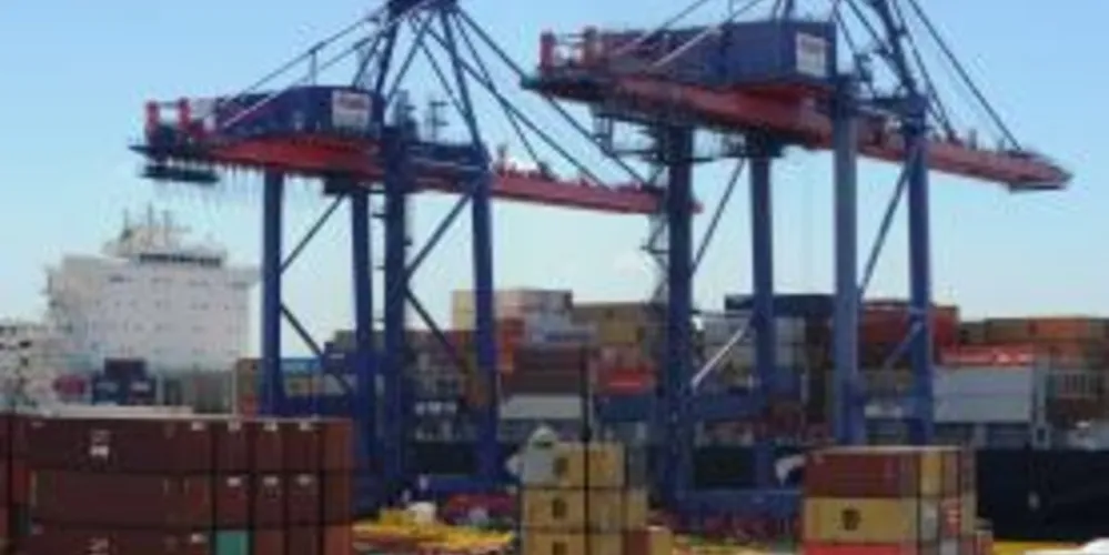 Imagem ilustrativa da imagem Empresários culpam burocracia como entrave para exportar