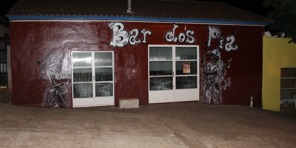 Imagem ilustrativa da imagem Donos de bar são presos suspeitos de homicídio na região