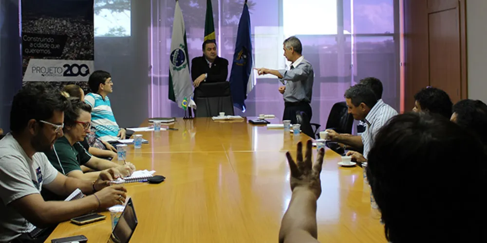 Imagem ilustrativa da imagem Proposta de reajuste da Prefeitura frustra servidores