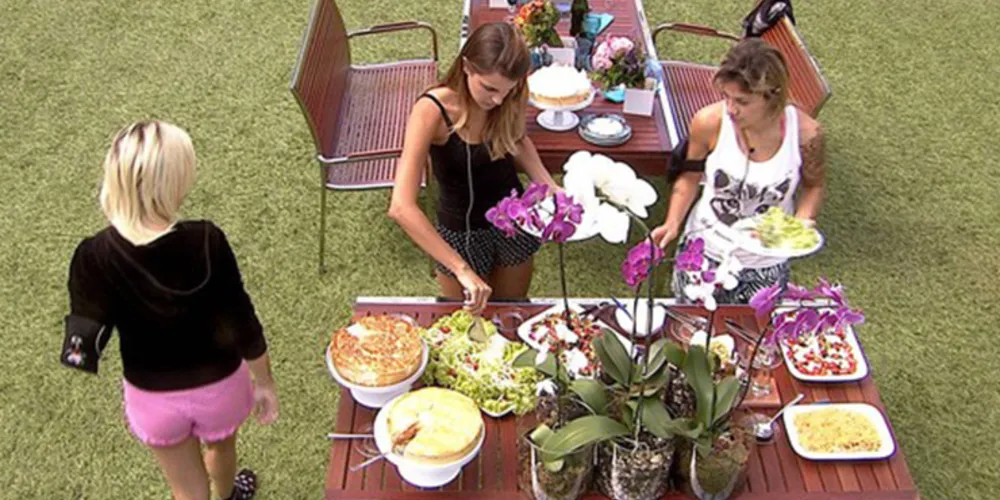 Imagem ilustrativa da imagem Sisters se divertem no último almoço no BBB 14