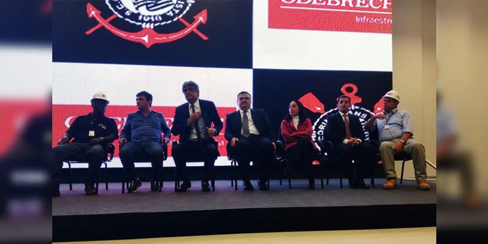 Imagem ilustrativa da imagem Odebrecht entrega Itaquerão ao Corinthians para testes