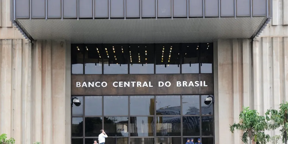 Imagem ilustrativa da imagem Governo divulgará previsões do PIB e inflação para 2015 na terça