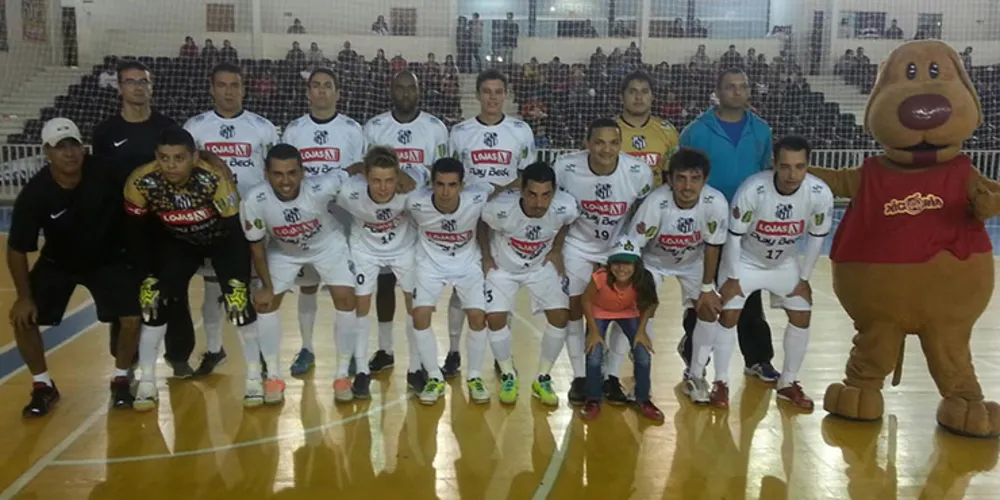 Imagem ilustrativa da imagem Caramuru Futsal goleia Ponta Grossa pela Copa AMCG