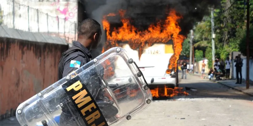 Imagem ilustrativa da imagem Após conflitos, área desocupada está sob controle, diz PM