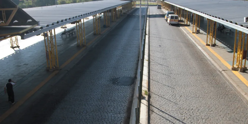 Imagem ilustrativa da imagem Prefeitura autoriza ônibus para transporte emergencial em PG