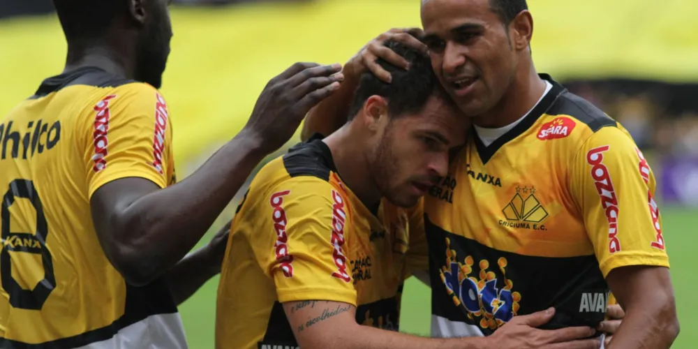Imagem ilustrativa da imagem Tigre vence Figueira em confronto catarinense