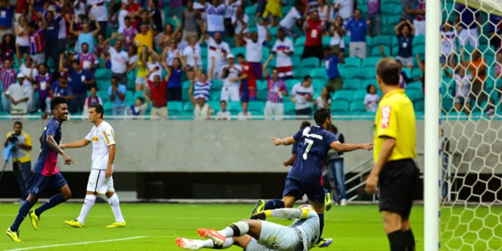 Imagem ilustrativa da imagem Bahia vence Botafogo com placar mínimo