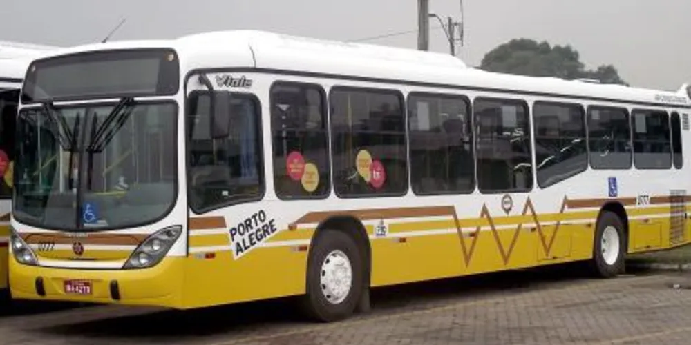 Imagem ilustrativa da imagem Cobrador de ônibus esfaqueia passageiros após reclamações