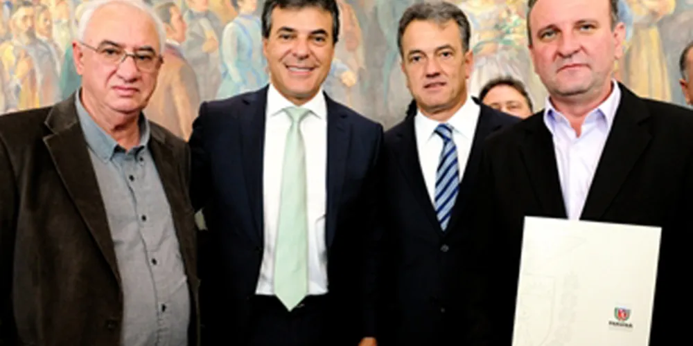 Imagem ilustrativa da imagem Governo entrega R$ 4,5 mi em recursos para os Campos Gerais