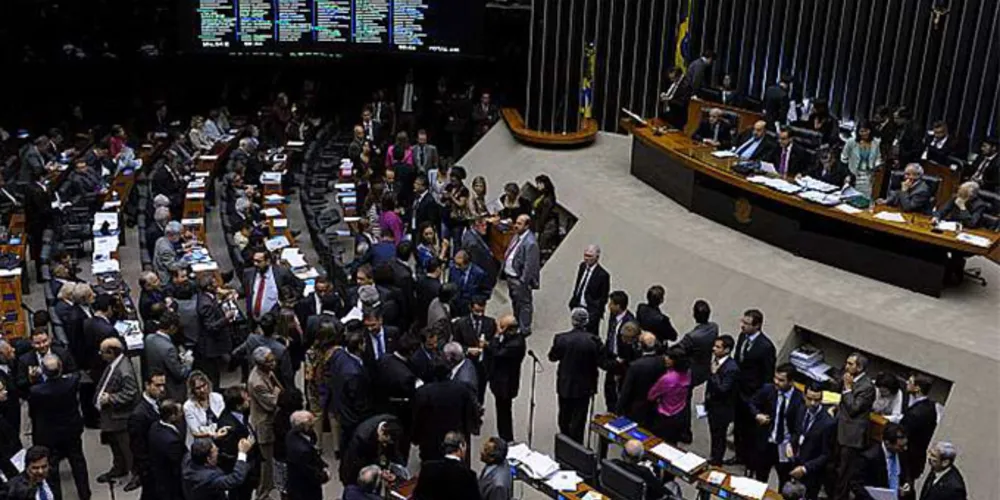 Imagem ilustrativa da imagem Câmara aprova proposta que libera publicação de biografias