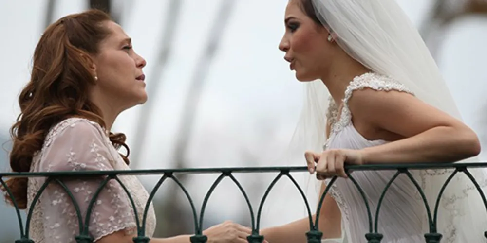 Imagem ilustrativa da imagem Malhação: Casamento triplo é celebrado com alegria