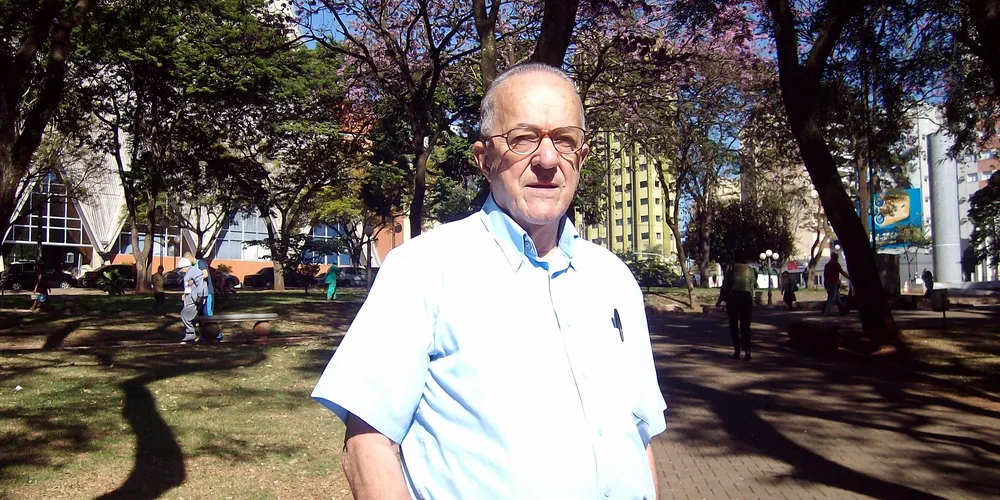 Imagem ilustrativa da imagem Castro decreta luto oficial pela morte de ex-deputado