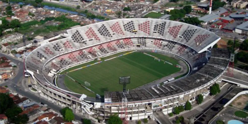 Imagem ilustrativa da imagem CBF interdita estádio no Recife após morte de torcedor