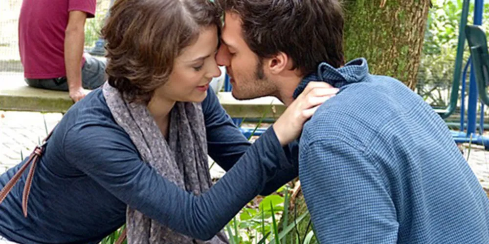 Imagem ilustrativa da imagem Martin e Micaela decidem se casar com mais dois casais
