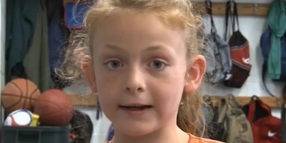 Imagem ilustrativa da imagem Menina de 8 anos assume volante após desmaio de mãe