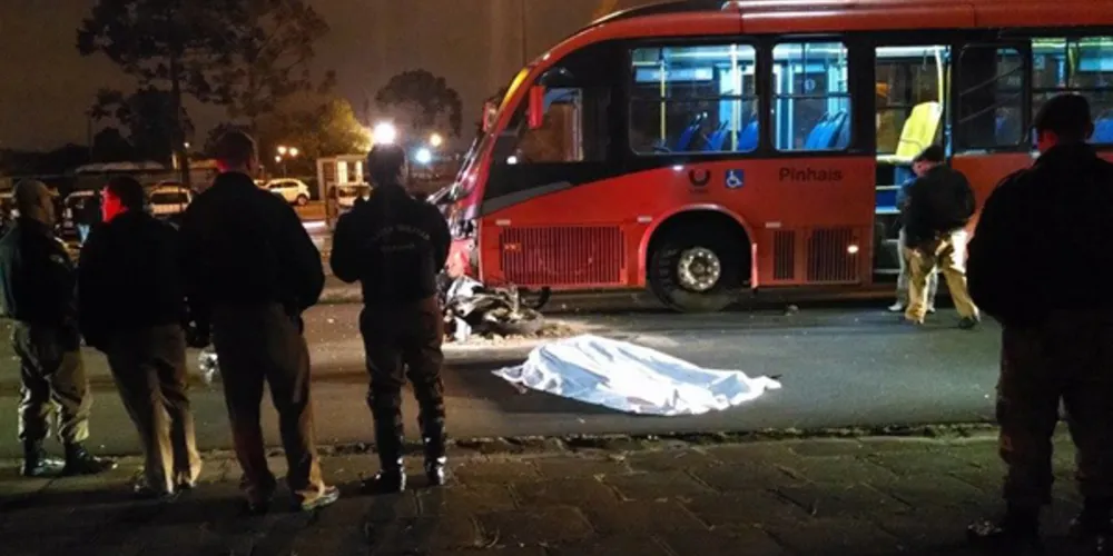 Imagem ilustrativa da imagem PM morre em acidente com ônibus durante escolta
