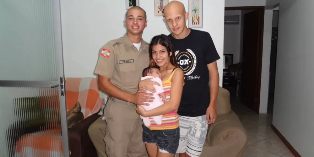 Imagem ilustrativa da imagem Policial salva vida de bebê que não conseguia respirar