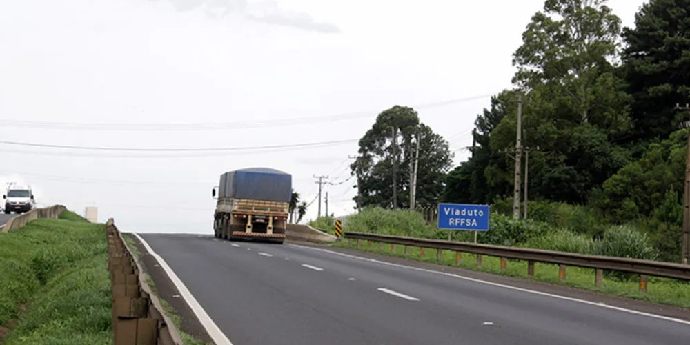 Imagem ilustrativa da imagem Obras em viaduto da BR-376 começam nesta sexta