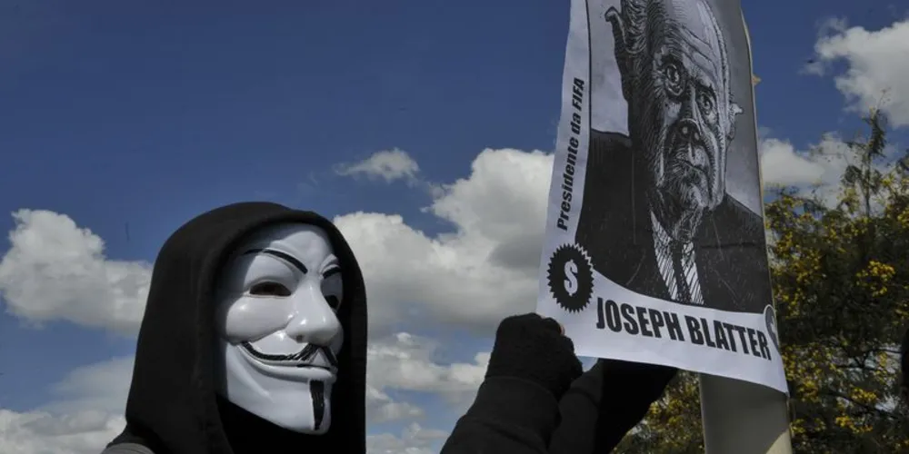 Imagem ilustrativa da imagem Protesto do Passe Livre termina com depredação em São Paulo
