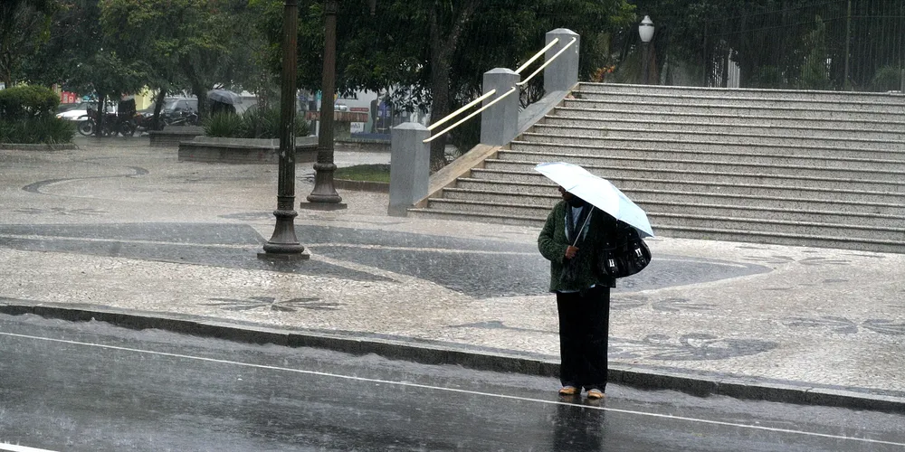 Imagem ilustrativa da imagem Semana começa fria e chuvosa em Ponta Grossa