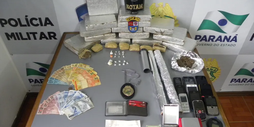 Imagem ilustrativa da imagem PM apreende quase 16 kg de drogas em Irati