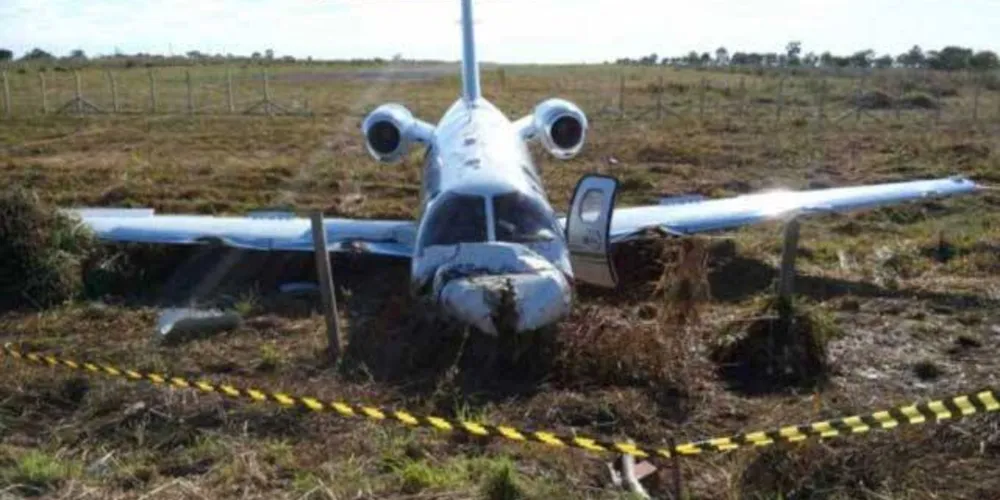 Imagem ilustrativa da imagem Avião tem problemas ao levar amigos à missa de 7º dia de Fernandão