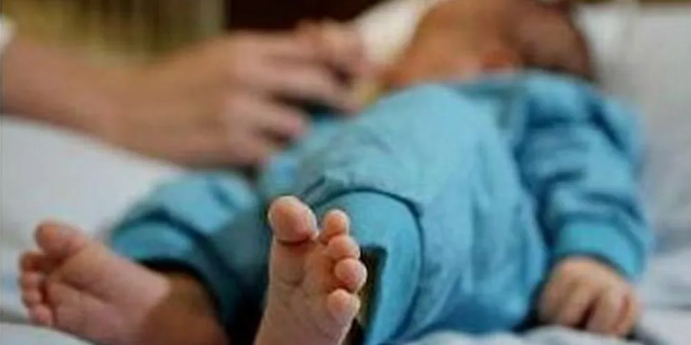 Imagem ilustrativa da imagem Mãe é detida sob suspeita de abandonar bebê em lixeira