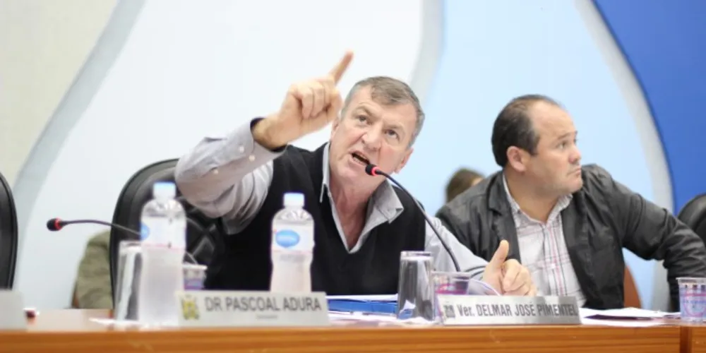 Imagem ilustrativa da imagem Presidente do Sintropas e Delmar discutem na Câmara