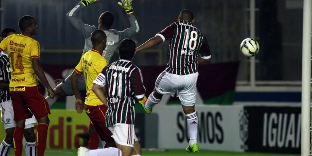 Imagem ilustrativa da imagem Fluminense empata com Inter e se distancia do líder Cruzeiro