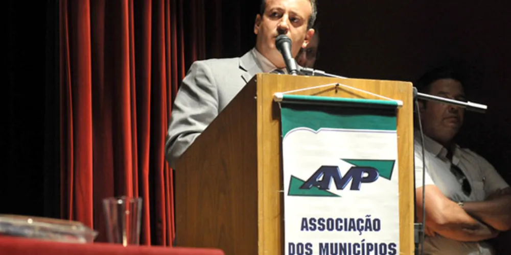 Imagem ilustrativa da imagem TCE mantém decisão pela irregularidade nas contas de Castro