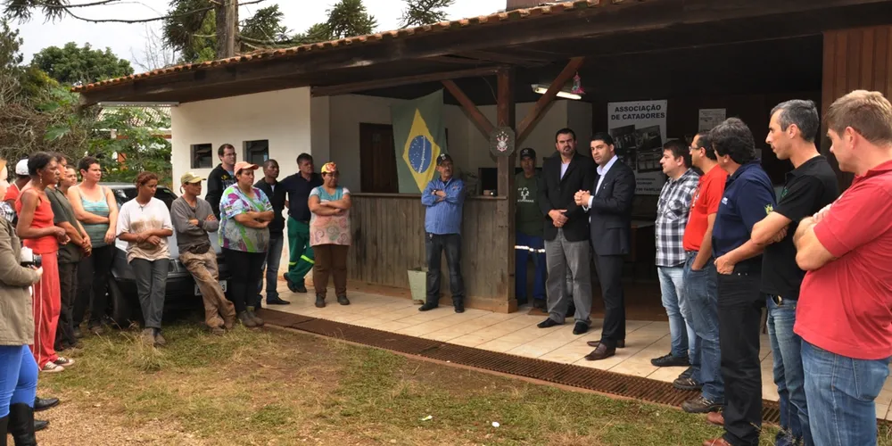 Imagem ilustrativa da imagem Prefeitura fomenta parceria entre Sanepar e Acamaro 