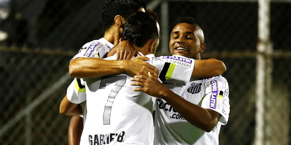 Imagem ilustrativa da imagem Santos bate Criciúma e chega à segunda vitória consecutiva