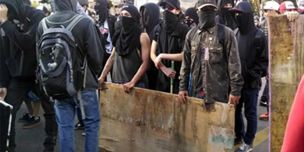 Imagem ilustrativa da imagem Manifestantes presos em Curitiba são liberados