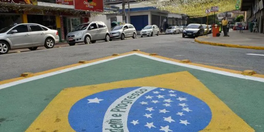 Imagem ilustrativa da imagem Fifa rebate críticas sobre isenção de impostos e gastos da Copa