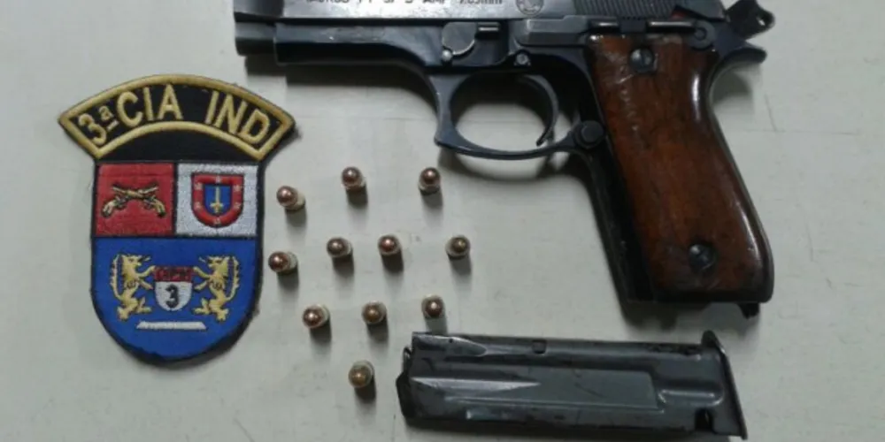 Imagem ilustrativa da imagem Polícia apreende adolescente de 15 anos com pistola