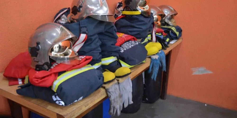 Imagem ilustrativa da imagem Defesa Civil recebe material de combate a incêndio