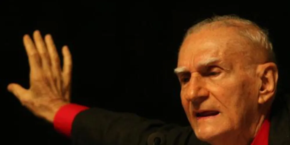 Imagem ilustrativa da imagem Ariano Suassuna está em coma e respira com ajuda de aparelhos